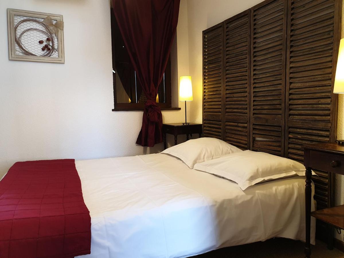 Le Relais Des Dix Crus - Logis Hotel B&B Corcelles-en-Beaujolais Luaran gambar